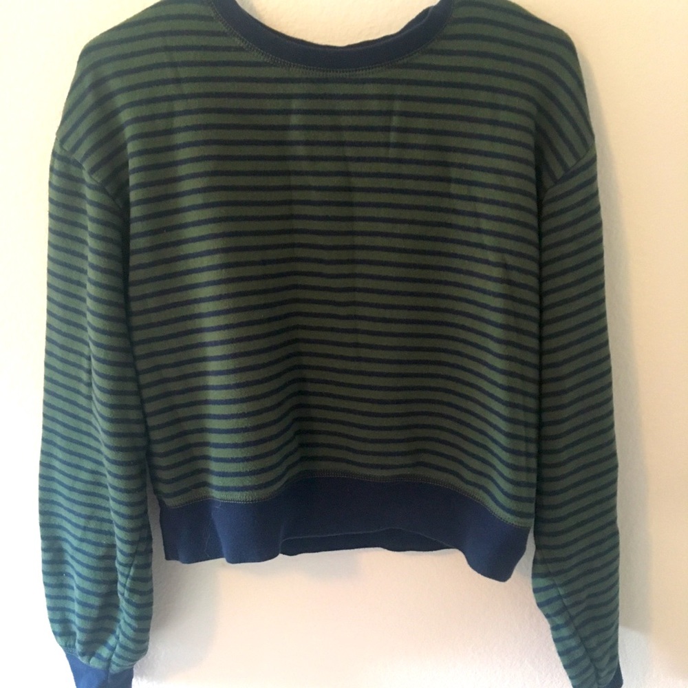 Cropped stripped crew neck